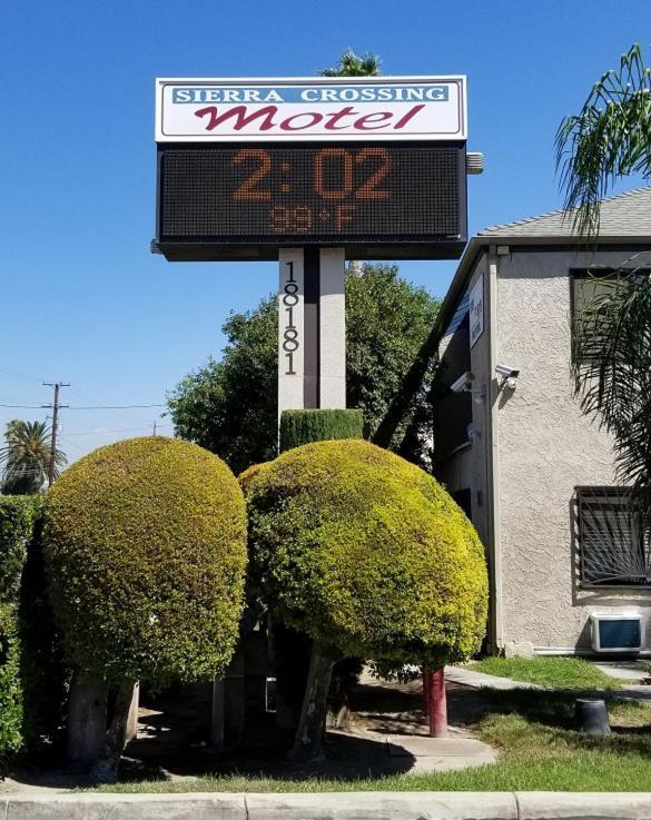 Sierra Crossing Motel Bloomington Екстер'єр фото