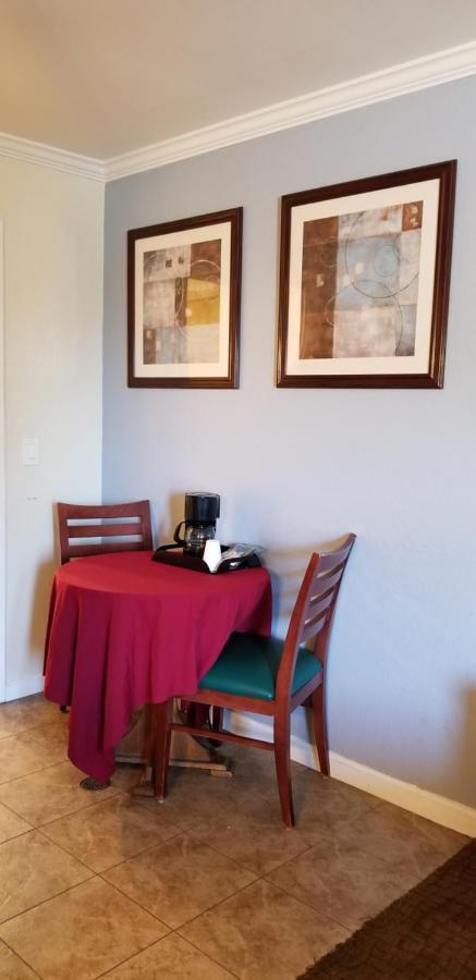 Sierra Crossing Motel Bloomington Екстер'єр фото