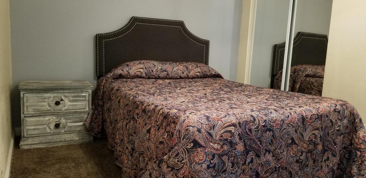 Sierra Crossing Motel Bloomington Екстер'єр фото