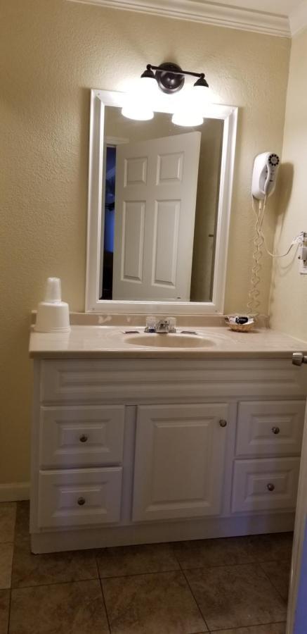 Sierra Crossing Motel Bloomington Екстер'єр фото